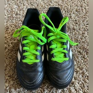 GUC Adidas soccer Cleats black & white size 1.5